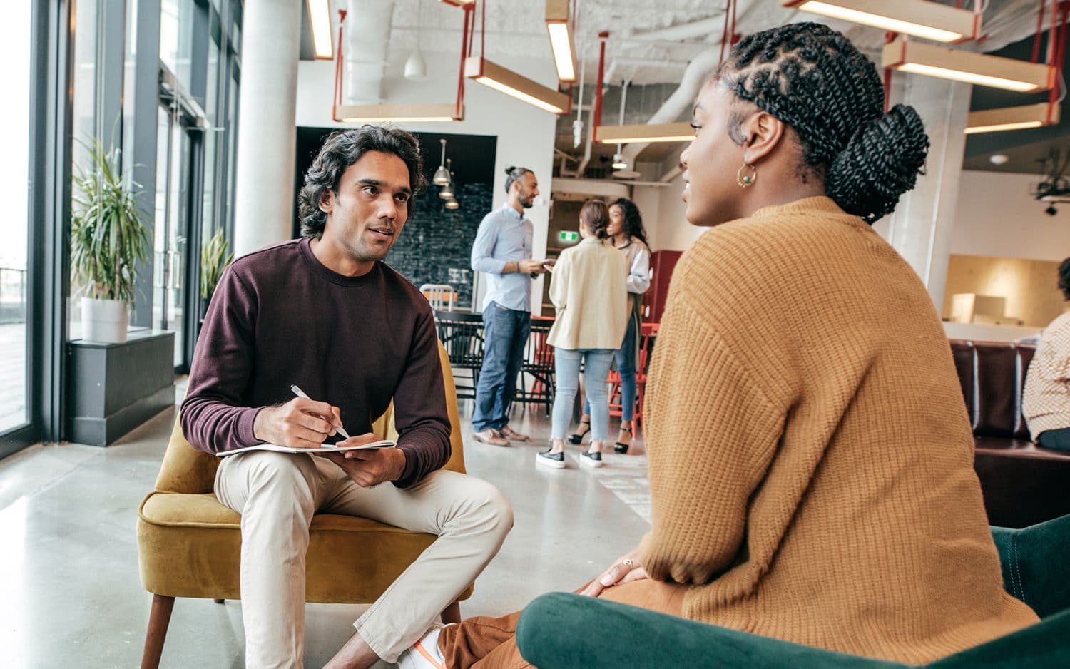 32 Product Management Interview Questions & How to Answer